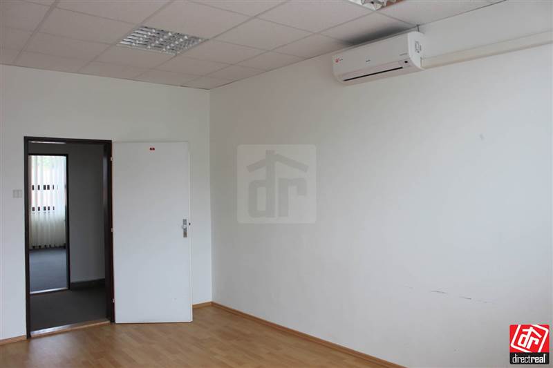 Nebytové priestory
                - administratíva
                - Prenájom                - Prenájom samostatnej kancelárie vo výmere 17,99 m2 v Podunajských Biskupiciach