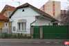 Domy
                - rodinný dom
                - Predaj                - STARŠÍ 3 IZBOVÝ RODINNÝ DOM KRÔČIK OD CENTRA, POZEMOK 490 m2!