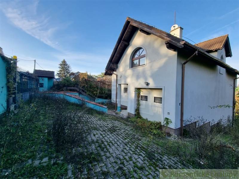 Majestátny 6 izbový rodinný dom v peknom prostredí obce Šenkvice