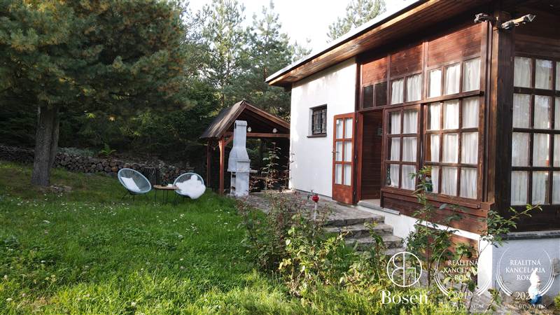 BOSEN | Slnečný rekreačný dom v tichom prostredí Malých Karpát, Svätý Jur - 1598m2