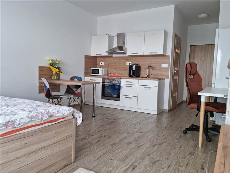 Prenájom bytu (1 izbový) 36 m2, Dunajská Streda