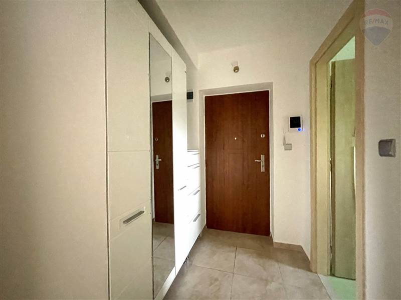 Predaj bytu (1 izbový) 41 m2, Valaská