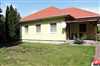Domy
                - rodinný dom
                - Predaj                - Priestranný 4-izb.tehlový bungalow 131m2 s prístreškom na auto na pozemku 700m2